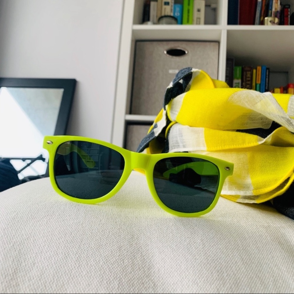Urban Outfitters Men’s Women’s Lime Green Sunglasses